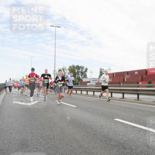 03.10.2025 - Köhlbrandbrückenlauf Matties Gatica Varas http://msf.ph/oto/9172163 03.10.2025 15:19:48 Position 3  meine-sportfotos.de
