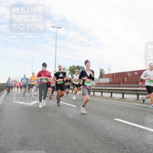 03.10.2025 - Köhlbrandbrückenlauf Matties Gatica Varas http://msf.ph/oto/9172167 03.10.2025 15:19:49 Position 3  meine-sportfotos.de