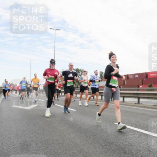 03.10.2025 - Köhlbrandbrückenlauf Matties Gatica Varas http://msf.ph/oto/9172169 03.10.2025 15:19:49 Position 3  meine-sportfotos.de
