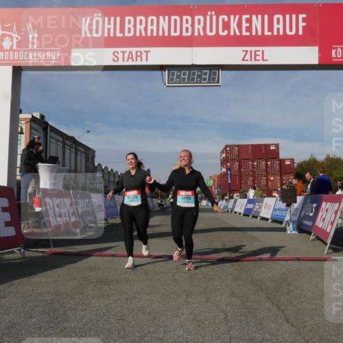03.10.2025 - Köhlbrandbrückenlauf Matties Gatica Varas http://msf.ph/oto/9172170 03.10.2025 10:41:32 Ziel 2199, 2547, 3373, 3374 meine-sportfotos.de