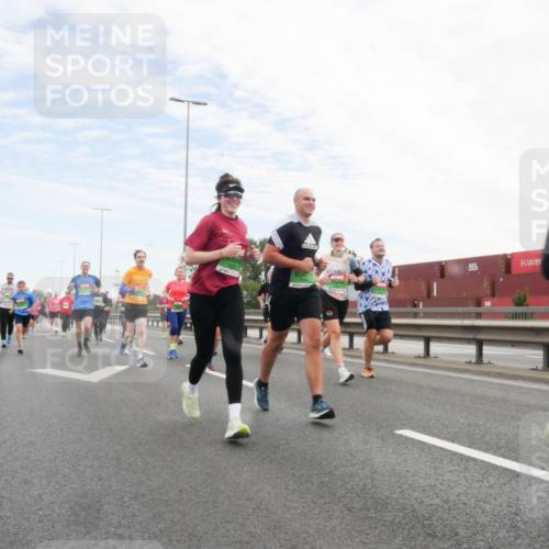 03.10.2025 - Köhlbrandbrückenlauf Matties Gatica Varas http://msf.ph/oto/9172171 03.10.2025 15:19:50 Position 3  meine-sportfotos.de