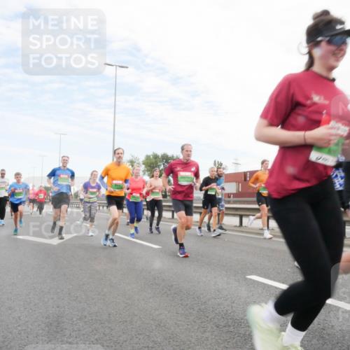 03.10.2025 - Köhlbrandbrückenlauf Matties Gatica Varas http://msf.ph/oto/9172175 03.10.2025 15:19:51 Position 3  meine-sportfotos.de