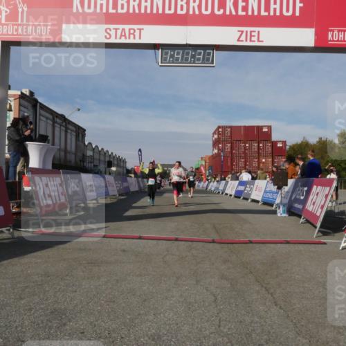 03.10.2025 - Köhlbrandbrückenlauf Matties Gatica Varas http://msf.ph/oto/9172176 03.10.2025 10:41:39 Ziel 2182, 2199, 2307, 2547, 2548, 2666 meine-sportfotos.de