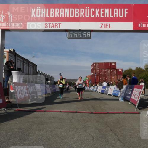 03.10.2025 - Köhlbrandbrückenlauf Matties Gatica Varas http://msf.ph/oto/9172180 03.10.2025 10:41:40 Ziel 2182, 2199, 2307, 2547, 2548, 2555, 2666 meine-sportfotos.de