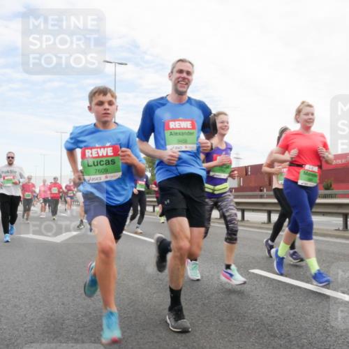03.10.2025 - Köhlbrandbrückenlauf Matties Gatica Varas http://msf.ph/oto/9172183 03.10.2025 15:19:53 Position 3 7609, 9458 meine-sportfotos.de