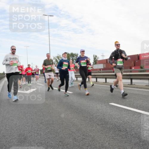 03.10.2025 - Köhlbrandbrückenlauf Matties Gatica Varas http://msf.ph/oto/9172187 03.10.2025 15:19:54 Position 3  meine-sportfotos.de