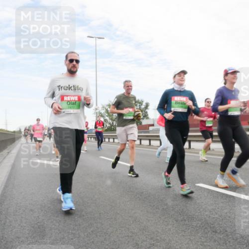 03.10.2025 - Köhlbrandbrückenlauf Matties Gatica Varas http://msf.ph/oto/9172190 03.10.2025 15:19:55 Position 3 7477, 7119 meine-sportfotos.de