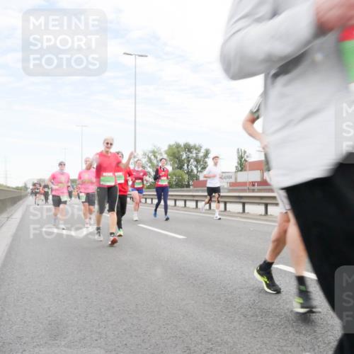 03.10.2025 - Köhlbrandbrückenlauf Matties Gatica Varas http://msf.ph/oto/9172194 03.10.2025 15:19:56 Position 3  meine-sportfotos.de