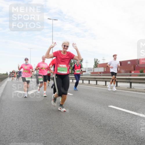 03.10.2025 - Köhlbrandbrückenlauf Matties Gatica Varas http://msf.ph/oto/9172198 03.10.2025 15:19:57 Position 3 7430 meine-sportfotos.de