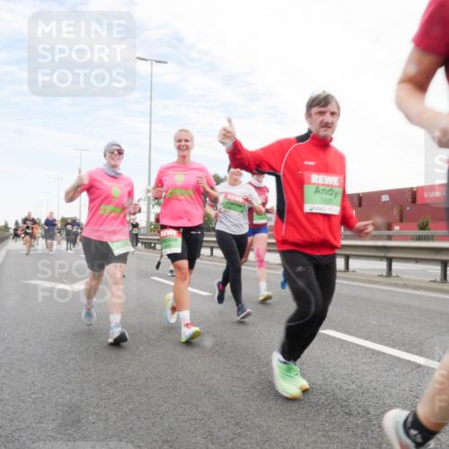 03.10.2025 - Köhlbrandbrückenlauf Matties Gatica Varas http://msf.ph/oto/9172202 03.10.2025 15:19:58 Position 3 7230 meine-sportfotos.de