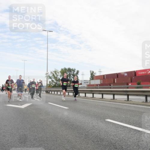 03.10.2025 - Köhlbrandbrückenlauf Matties Gatica Varas http://msf.ph/oto/9172217 03.10.2025 15:20:01 Position 3 1114 meine-sportfotos.de