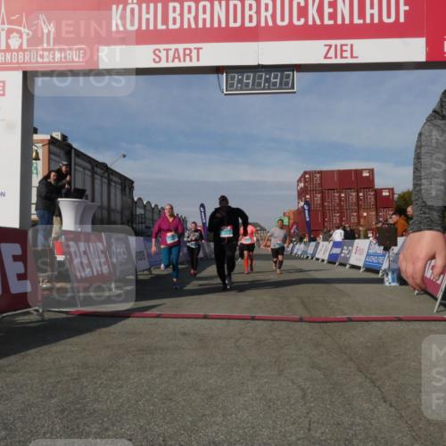 03.10.2025 - Köhlbrandbrückenlauf Matties Gatica Varas http://msf.ph/oto/9172218 03.10.2025 10:41:49 Ziel 2307, 2555, 2612, 2613, 2666, 3517 meine-sportfotos.de