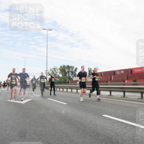 03.10.2025 - Köhlbrandbrückenlauf Matties Gatica Varas http://msf.ph/oto/9172222 03.10.2025 15:20:02 Position 3  meine-sportfotos.de