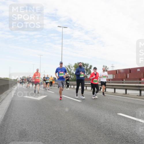 03.10.2025 - Köhlbrandbrückenlauf Matties Gatica Varas http://msf.ph/oto/9172234 03.10.2025 15:20:05 Position 3  meine-sportfotos.de