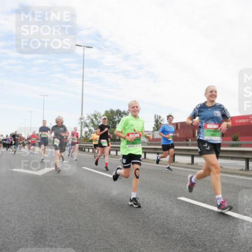 03.10.2025 - Köhlbrandbrückenlauf Matties Gatica Varas http://msf.ph/oto/9172253 03.10.2025 15:20:10 Position 3  meine-sportfotos.de