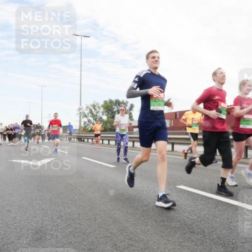 03.10.2025 - Köhlbrandbrückenlauf Matties Gatica Varas http://msf.ph/oto/9172267 03.10.2025 15:20:13 Position 3  meine-sportfotos.de