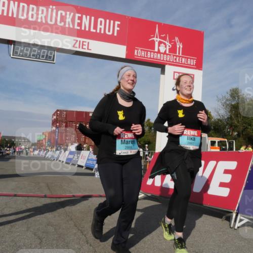 03.10.2025 - Köhlbrandbrückenlauf Matties Gatica Varas http://msf.ph/oto/9172278 03.10.2025 10:42:06 Ziel 2531 meine-sportfotos.de