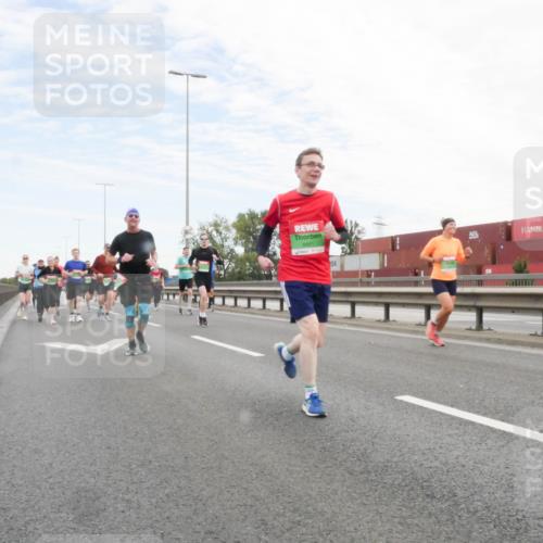 03.10.2025 - Köhlbrandbrückenlauf Matties Gatica Varas http://msf.ph/oto/9172279 03.10.2025 15:20:16 Position 3  meine-sportfotos.de