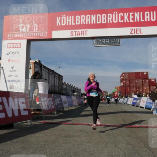 03.10.2025 - Köhlbrandbrückenlauf Matties Gatica Varas http://msf.ph/oto/9172290 03.10.2025 10:42:15 Ziel 2429, 2488, 2501, 2531, 3284 meine-sportfotos.de