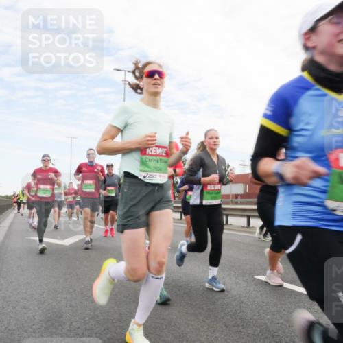 03.10.2025 - Köhlbrandbrückenlauf Matties Gatica Varas http://msf.ph/oto/9172301 03.10.2025 15:20:21 Position 3 7604 meine-sportfotos.de