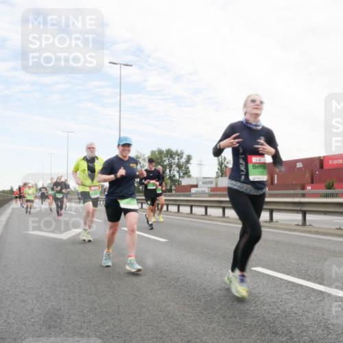03.10.2025 - Köhlbrandbrückenlauf Matties Gatica Varas http://msf.ph/oto/9172324 03.10.2025 15:20:28 Position 3  meine-sportfotos.de