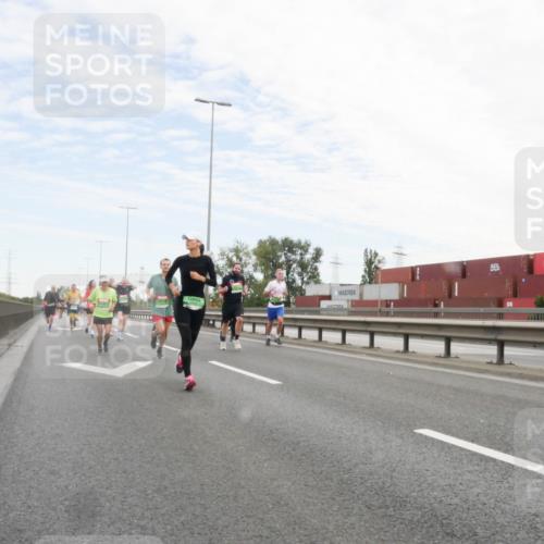 03.10.2025 - Köhlbrandbrückenlauf Matties Gatica Varas http://msf.ph/oto/9172336 03.10.2025 15:20:31 Position 3  meine-sportfotos.de