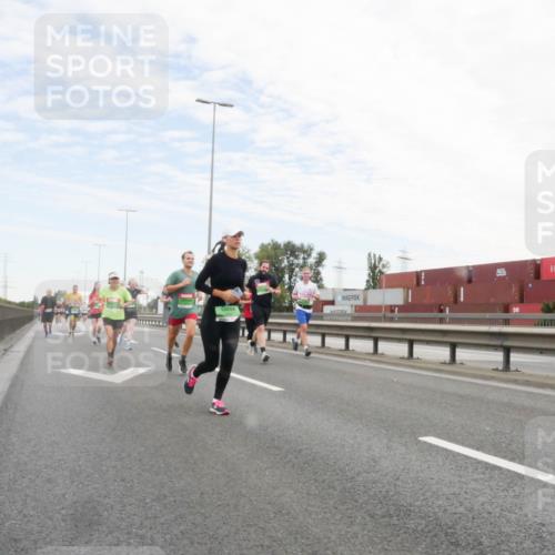 03.10.2025 - Köhlbrandbrückenlauf Matties Gatica Varas http://msf.ph/oto/9172338 03.10.2025 15:20:31 Position 3  meine-sportfotos.de