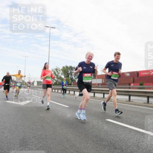 03.10.2025 - Köhlbrandbrückenlauf Matties Gatica Varas http://msf.ph/oto/9172353 03.10.2025 15:20:35 Position 3 7415 meine-sportfotos.de
