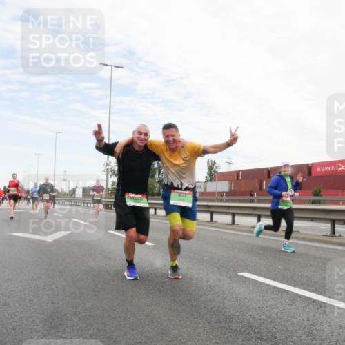 03.10.2025 - Köhlbrandbrückenlauf Matties Gatica Varas http://msf.ph/oto/9172363 03.10.2025 15:20:37 Position 3 9304 meine-sportfotos.de