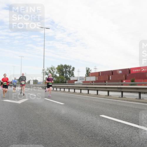 03.10.2025 - Köhlbrandbrückenlauf Matties Gatica Varas http://msf.ph/oto/9172367 03.10.2025 15:20:38 Position 3  meine-sportfotos.de