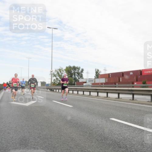 03.10.2025 - Köhlbrandbrückenlauf Matties Gatica Varas http://msf.ph/oto/9172369 03.10.2025 15:20:39 Position 3  meine-sportfotos.de