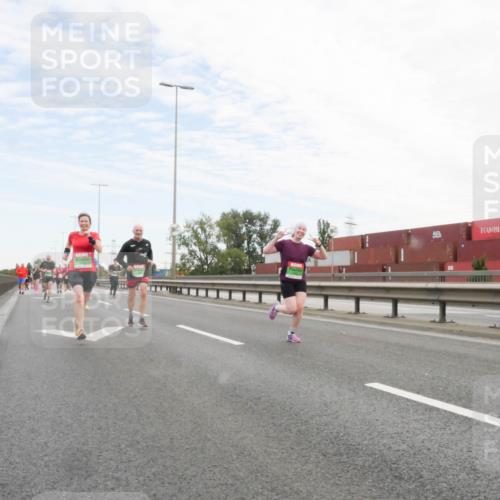 03.10.2025 - Köhlbrandbrückenlauf Matties Gatica Varas http://msf.ph/oto/9172374 03.10.2025 15:20:40 Position 3  meine-sportfotos.de