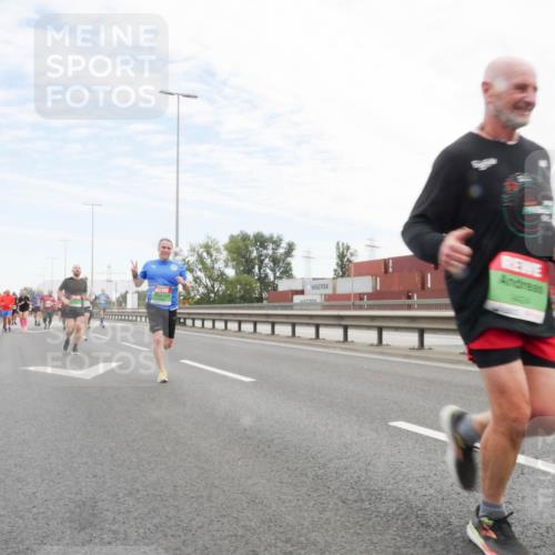 03.10.2025 - Köhlbrandbrückenlauf Matties Gatica Varas http://msf.ph/oto/9172386 03.10.2025 15:20:43 Position 3  meine-sportfotos.de