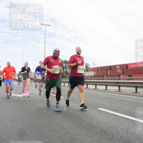 03.10.2025 - Köhlbrandbrückenlauf Matties Gatica Varas http://msf.ph/oto/9172421 03.10.2025 15:20:51 Position 3  meine-sportfotos.de
