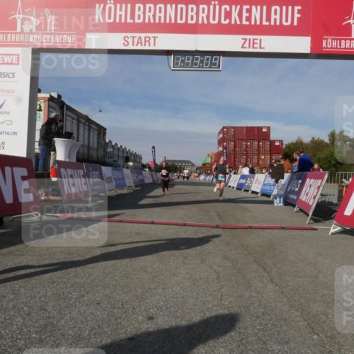 03.10.2025 - Köhlbrandbrückenlauf Matties Gatica Varas http://msf.ph/oto/9172422 03.10.2025 10:43:11 Ziel 3131, 3649 meine-sportfotos.de