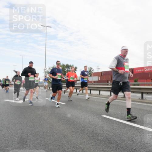 03.10.2025 - Köhlbrandbrückenlauf Matties Gatica Varas http://msf.ph/oto/9172438 03.10.2025 15:20:55 Position 3  meine-sportfotos.de