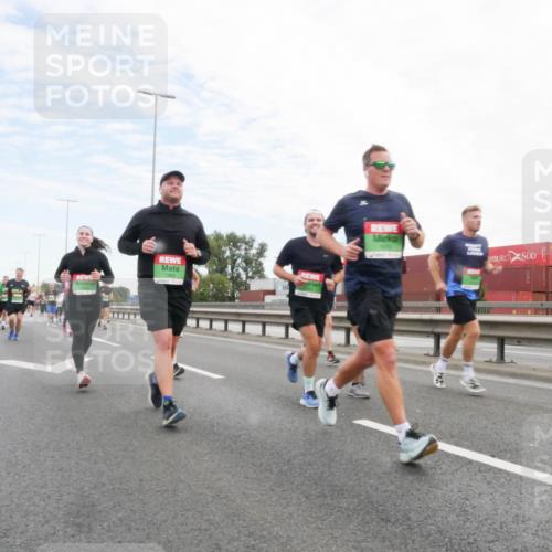 03.10.2025 - Köhlbrandbrückenlauf Matties Gatica Varas http://msf.ph/oto/9172442 03.10.2025 15:20:56 Position 3  meine-sportfotos.de