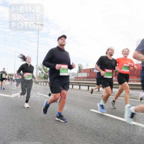 03.10.2025 - Köhlbrandbrückenlauf Matties Gatica Varas http://msf.ph/oto/9172444 03.10.2025 15:20:56 Position 3  meine-sportfotos.de