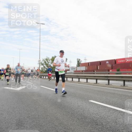 03.10.2025 - Köhlbrandbrückenlauf Matties Gatica Varas http://msf.ph/oto/9172469 03.10.2025 15:21:04 Position 3  meine-sportfotos.de