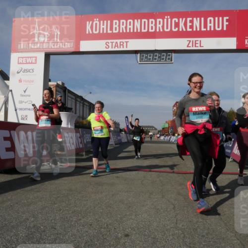 03.10.2025 - Köhlbrandbrückenlauf Matties Gatica Varas http://msf.ph/oto/9172475 03.10.2025 10:43:34 Ziel 2795 meine-sportfotos.de