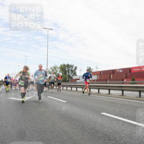 03.10.2025 - Köhlbrandbrückenlauf Matties Gatica Varas http://msf.ph/oto/9172478 03.10.2025 15:21:06 Position 3  meine-sportfotos.de