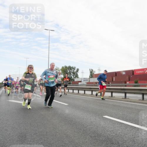 03.10.2025 - Köhlbrandbrückenlauf Matties Gatica Varas http://msf.ph/oto/9172480 03.10.2025 15:21:06 Position 3  meine-sportfotos.de