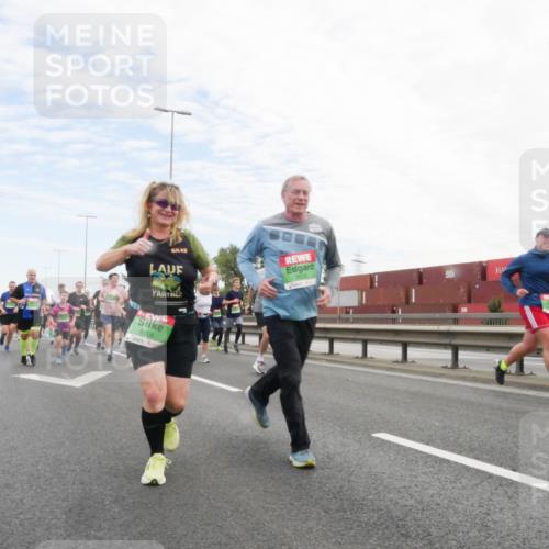 03.10.2025 - Köhlbrandbrückenlauf Matties Gatica Varas http://msf.ph/oto/9172484 03.10.2025 15:21:07 Position 3 8806, 9030 meine-sportfotos.de