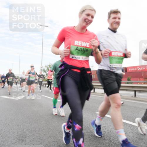 03.10.2025 - Köhlbrandbrückenlauf Matties Gatica Varas http://msf.ph/oto/9172510 03.10.2025 15:21:13 Position 3 9122 meine-sportfotos.de