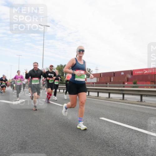 03.10.2025 - Köhlbrandbrückenlauf Matties Gatica Varas http://msf.ph/oto/9172517 03.10.2025 15:21:15 Position 3  meine-sportfotos.de