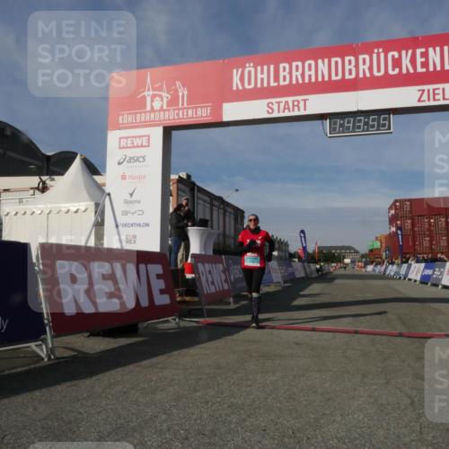 03.10.2025 - Köhlbrandbrückenlauf Matties Gatica Varas http://msf.ph/oto/9172520 03.10.2025 10:43:57 Ziel 2565 meine-sportfotos.de