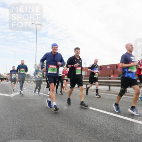 03.10.2025 - Köhlbrandbrückenlauf Matties Gatica Varas http://msf.ph/oto/9172539 03.10.2025 15:21:20 Position 3  meine-sportfotos.de