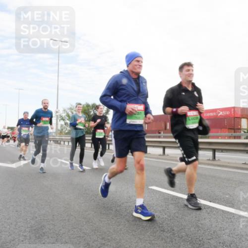 03.10.2025 - Köhlbrandbrückenlauf Matties Gatica Varas http://msf.ph/oto/9172541 03.10.2025 15:21:21 Position 3  meine-sportfotos.de