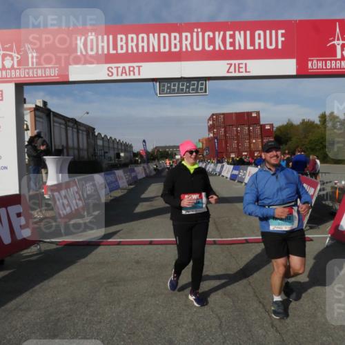 03.10.2025 - Köhlbrandbrückenlauf Matties Gatica Varas http://msf.ph/oto/9172550 03.10.2025 10:44:30 Ziel  meine-sportfotos.de