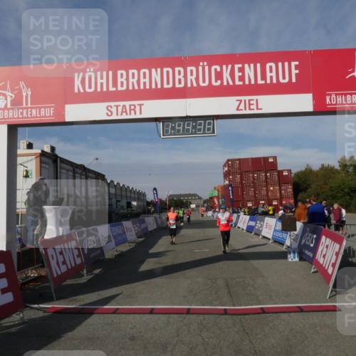 03.10.2025 - Köhlbrandbrückenlauf Matties Gatica Varas http://msf.ph/oto/9172552 03.10.2025 10:44:40 Ziel 2306, 2620 meine-sportfotos.de